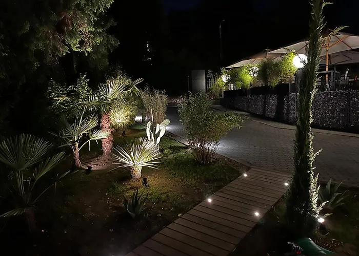 Resort: Villa Les Erables Restaurant Linea